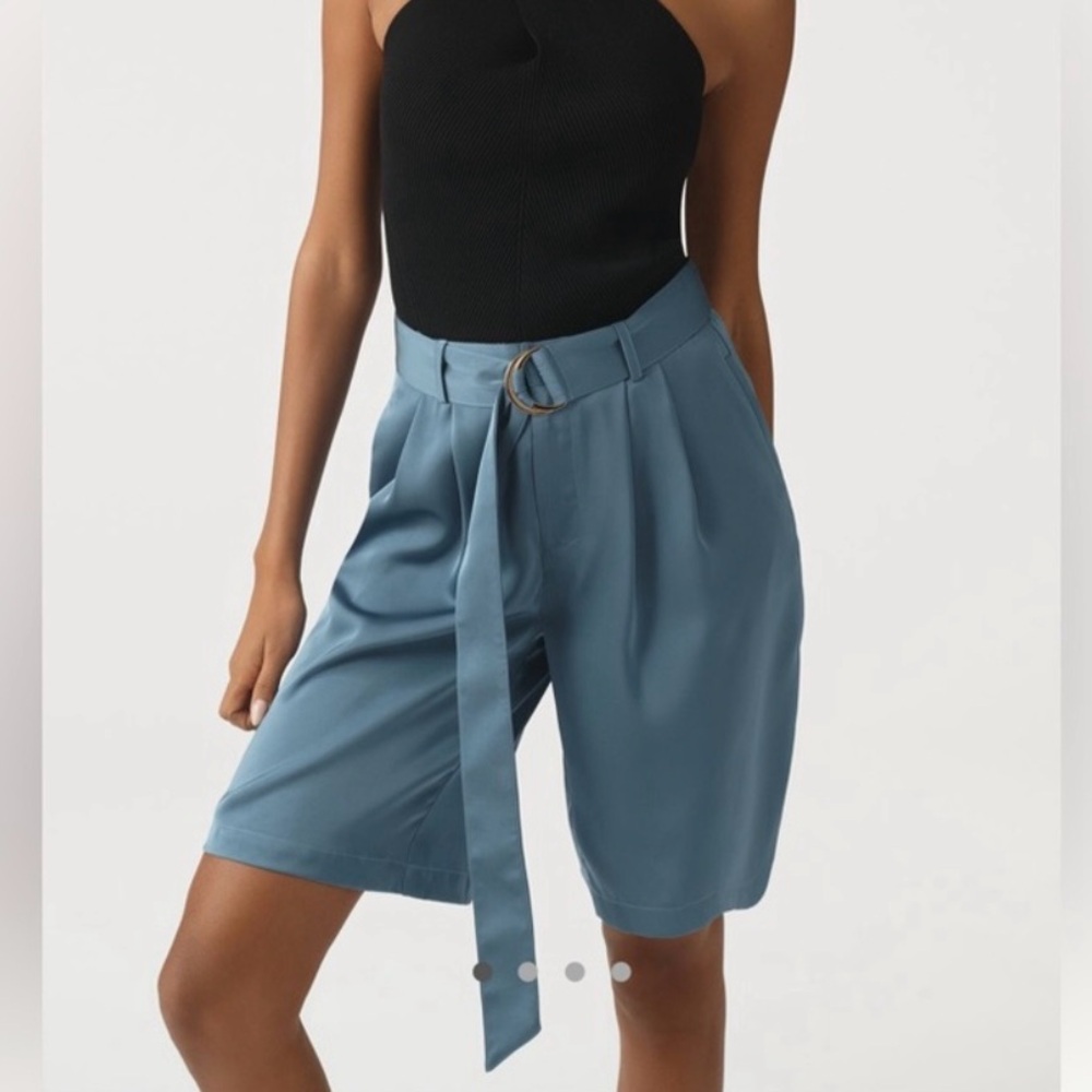 ANTHROPOLOGIE Bishop + Young Silky Pleated Bermuda Blue Shorts NWT Size X-Small